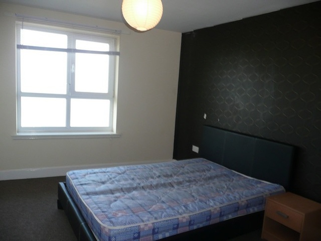  Image of 3 bedroom Flat to rent in Lindsay Road Edinburgh EH6 at Leith Edinburgh Edinburgh, EH6 4EP