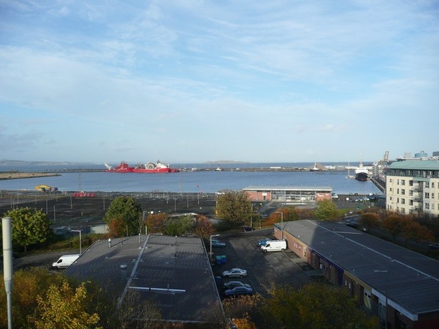  Image of 3 bedroom Flat to rent in Lindsay Road Edinburgh EH6 at Leith Edinburgh Edinburgh, EH6 4EP