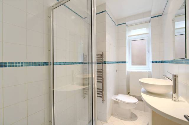  Image of 1 bedroom Flat to rent in Holland Park Avenue London W11 at Linton House  Holland Park Avenue, W11 3RL