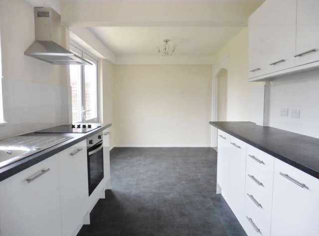  Image of 3 bedroom Semi-Detached house to rent in Little Oxhey Lane Watford WD19 at Little Oxhey Lane South Oxhey Watford, WD19 6FT