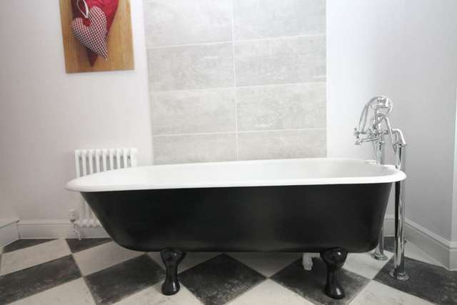  Image of 4 bedroom Terraced house for sale in London Road Coalville LE67 at London Road Coalville Coalville, LE67 3JD