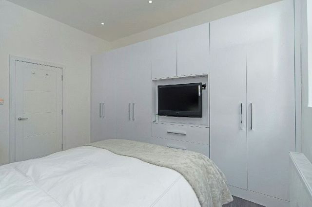 Image of 1 bedroom Flat for sale in Maresfield Gardens London NW3 at Maresfield Gardens Hampstead Belsize Park, NW3 5SJ