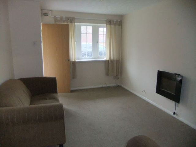  Image of 2 bedroom Property to rent in Mervinian Close Cardiff CF10 at Mervinian Close  CARDIFF, CF10 4BU