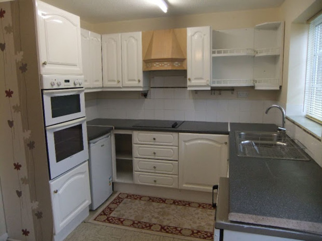  Image of 2 bedroom Property to rent in Mervinian Close Cardiff CF10 at Mervinian Close  CARDIFF, CF10 4BU