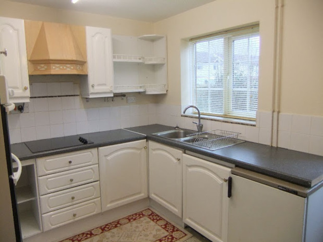  Image of 2 bedroom Property to rent in Mervinian Close Cardiff CF10 at Mervinian Close  CARDIFF, CF10 4BU