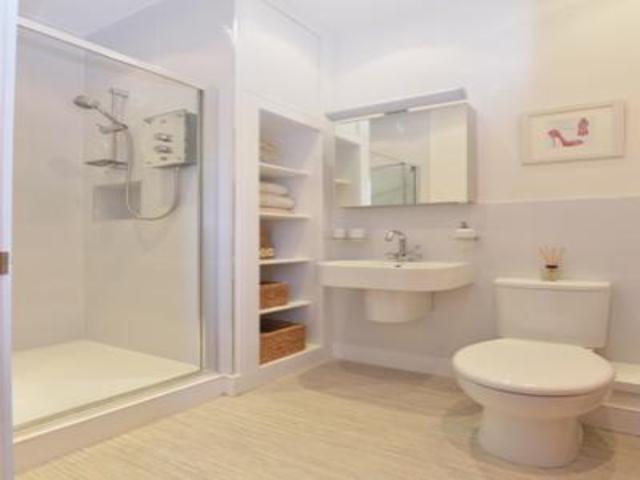  Image of 2 bedroom Flat to rent in Mill Lane Edinburgh EH6 at Mill Lane  Edinburgh, EH6 6TJ