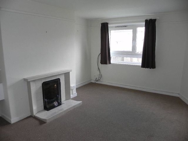  Image of 2 bedroom Flat to rent in Moray Street Lossiemouth IV31 at Lossiemouth Moray Moray, IV31 6JD