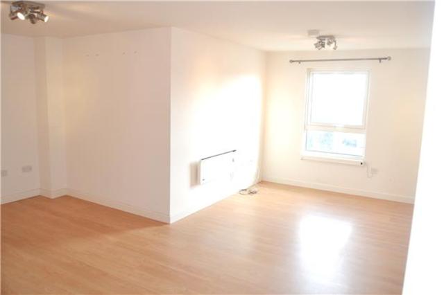  Image of 2 bedroom Flat to rent in Market Place Romford RM1 at ROMFORD, RM1 3EF