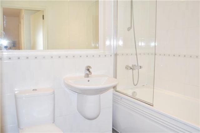  Image of 2 bedroom Flat to rent in Market Place Romford RM1 at ROMFORD, RM1 3EF