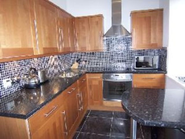  Image of 1 bedroom Flat to rent in Neilston Road Paisley PA2 at Paisley Paisley Renfrewshire, PA2 6LN