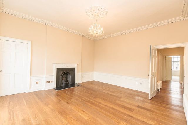  Image of 3 bedroom Flat to rent in Nelson Street Edinburgh EH3 at New Town Edinburgh Edinburgh, EH3 6LG