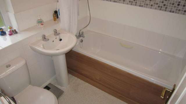  Image of 3 bedroom Detached house to rent in Oak Tree Drive Witham St. Hughs Lincoln LN6 at Oak Tree Drive Witham St Hughs Lincoln, LN6 9UY