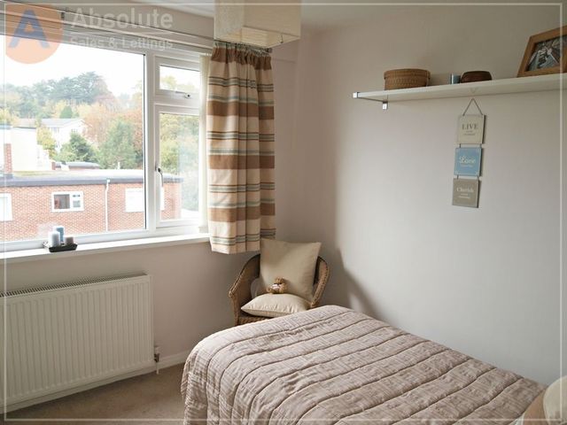  Image of 2 bedroom Apartment for sale in Old Torwood Road Torquay TQ1 at Old Torwood Road Array St Marychurch, TQ1 1PT