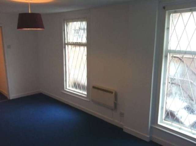  Image of 1 bedroom Apartment to rent in Oldham Street Manchester M4 at Oldham Street  Manchester, M4 1LF