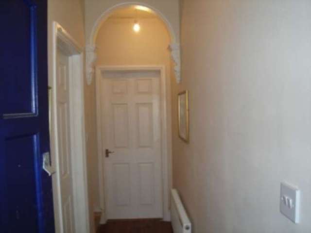  Image of 5 bedroom House Share to rent in Palmer Park Avenue Earley Reading RG6 at Palmer Park Avenue  Reading, RG6 1DN