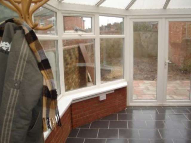  Image of 5 bedroom House Share to rent in Palmer Park Avenue Earley Reading RG6 at Palmer Park Avenue  Reading, RG6 1DN