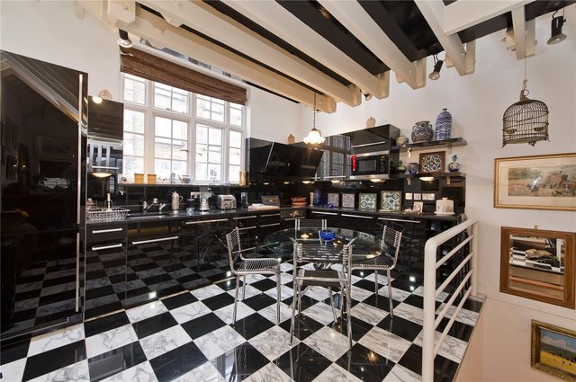 Image of 2 bedroom Terraced house to rent in Peel Street London W8 at Peel Street  London, W8 7PB