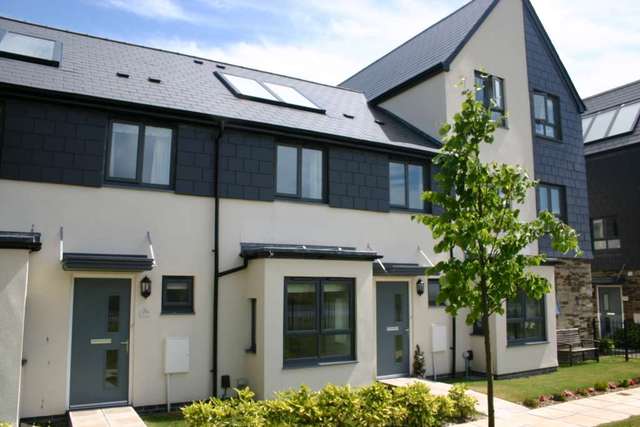  Image of 3 bedroom Terraced house to rent in Plymbridge Road Crownhill Plymouth PL6 at Plymbridge Road Glenholt Plymouth, PL6 7LD