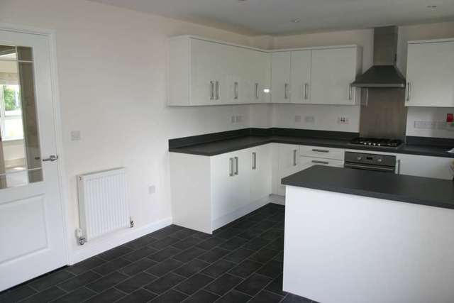  Image of 3 bedroom Terraced house to rent in Plymbridge Road Crownhill Plymouth PL6 at Plymbridge Road Glenholt Plymouth, PL6 7LD