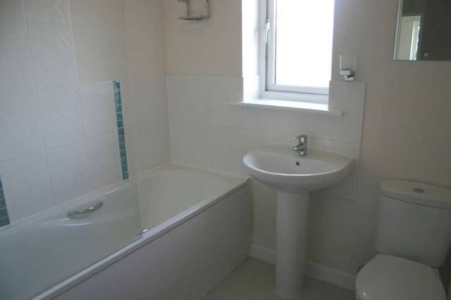  Image of 3 bedroom Terraced house to rent in Plymbridge Road Crownhill Plymouth PL6 at Plymbridge Road Glenholt Plymouth, PL6 7LD