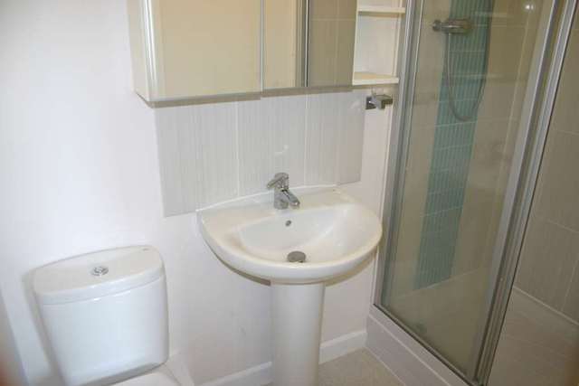  Image of 3 bedroom Terraced house to rent in Plymbridge Road Crownhill Plymouth PL6 at Plymbridge Road Glenholt Plymouth, PL6 7LD