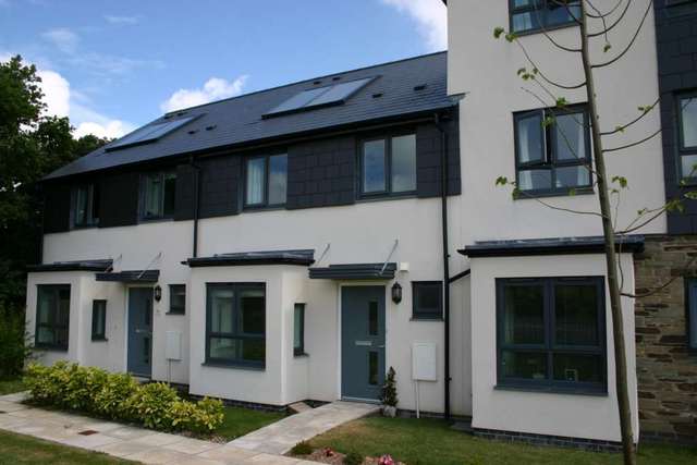  Image of 3 bedroom Terraced house to rent in Plymbridge Road Crownhill Plymouth PL6 at Plymbridge Road Glenholt Plymouth, PL6 7LD
