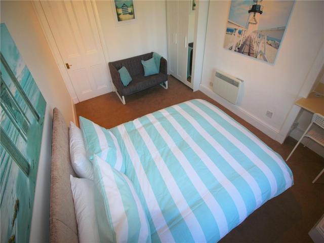  Image of 1 bedroom Flat to rent in Powis Place Aberdeen AB25 at City Centre Aberdeen Aberdeen, AB25 3TS
