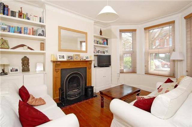  Image of 2 bedroom Flat to rent in Revelstoke Road London SW18 at West Hill, SW18 5PB