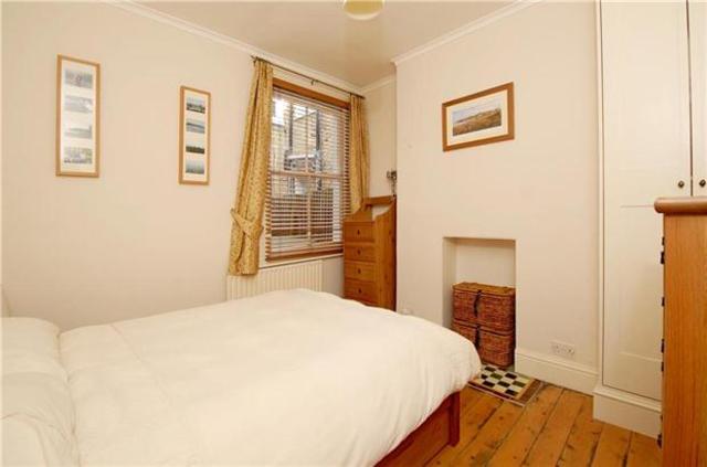  Image of 2 bedroom Flat to rent in Revelstoke Road London SW18 at West Hill, SW18 5PB