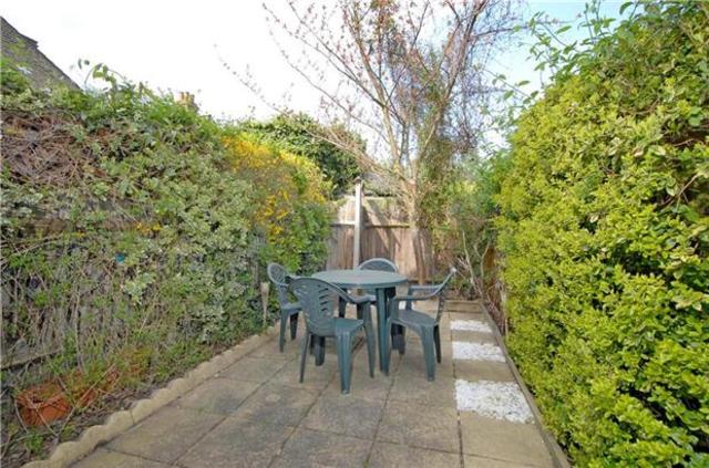  Image of 2 bedroom Flat to rent in Revelstoke Road London SW18 at West Hill, SW18 5PB