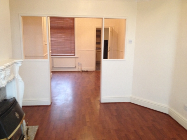  Image of 3 bedroom Terraced house to rent in Sheffield Road Warmsworth Doncaster DN4 at Sheffield Road  Doncaster, DN4 9QH