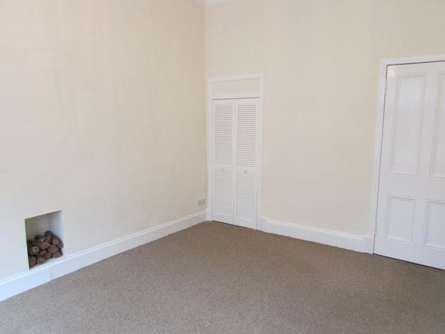  Image of 1 bedroom Flat to rent in Sinclair Drive Glasgow G42 at Langside Glasgow Glasgow, G42 9SN