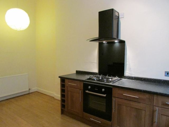  Image of 1 bedroom Flat to rent in Sinclair Drive Glasgow G42 at Langside Glasgow Glasgow, G42 9SN