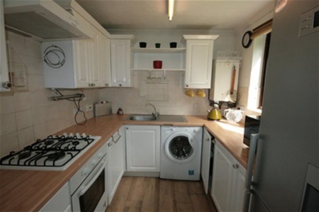  Image of 2 bedroom Flat for sale in Southern Hill Reading RG1 at Reading, RG1 5ES