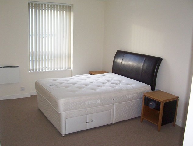  Image of 2 bedroom Flat to rent in The Quays Salford M50 at Salford Quays Manchester Salford, M50 3AX