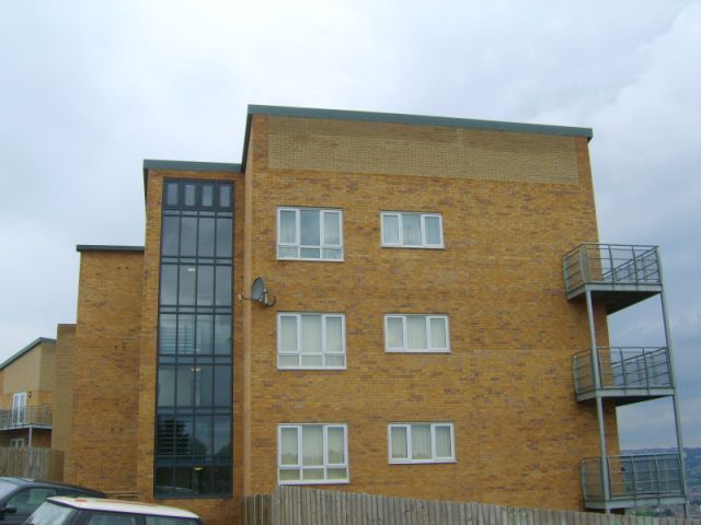 Image of 2 bedroom Apartment to rent in Kenninghall View Sheffield S2 at Norfolk Park  Sheffield, S2 3WX