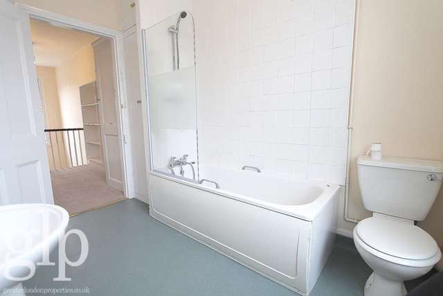  Image of 2 bedroom Flat to rent in St. Michael