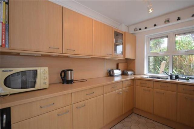  Image of 3 bedroom Semi-Detached house to rent in St. Michaels Road Wallington SM6 at Surrey, SM6 8QD