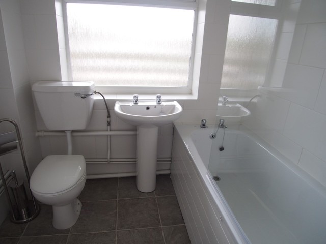  Image of 1 bedroom Flat to rent in Penstone Park Lancing BN15 at LANCING, BN15 9AN