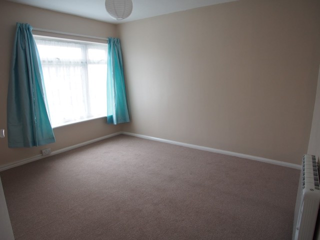  Image of 1 bedroom Flat to rent in Penstone Park Lancing BN15 at LANCING, BN15 9AN