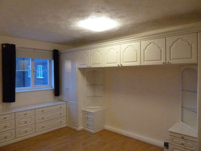  Image of 2 bedroom Flat to rent in Stern Close Barking IG11 at Stern Close  Barking, IG11 0XZ