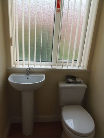  Image of Studio flat to rent in Low Road Balby Doncaster DN4 at Balby  Doncaster, DN4 8PN
