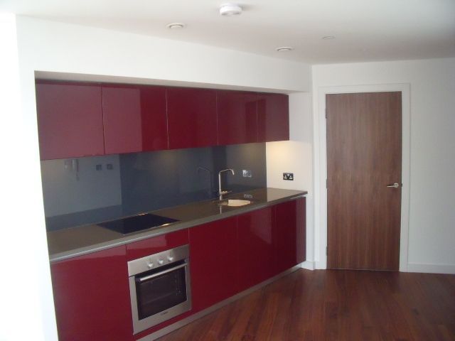  Image of 1 bedroom Apartment to rent in St. Pauls Parade Sheffield S1 at City Centre  Sheffield, S1 2LB