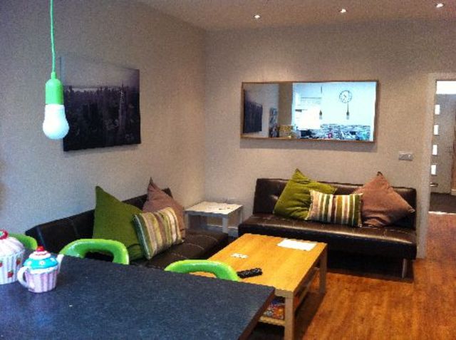  Image of 6 bedroom House Share to rent in Teignmouth Road Selly Oak Birmingham B29 at Selly Oak West Midlands Selly Oak, B29 7AX