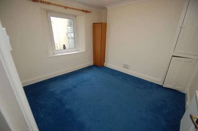  Image of 1 bedroom Flat to rent in Torquay Road Paignton TQ3 at Torquay Road  Paignton, TQ3 3AB