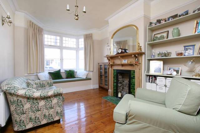  Image of 3 bedroom Detached house to rent in Treen Avenue London SW13 at Treen Avenue  London, SW13 0JT