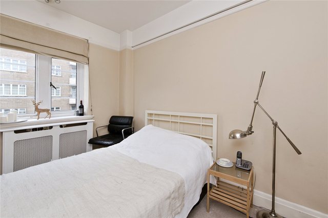  Image of 2 bedroom Flat for sale in Vicarage Gate London W8 at Vicarage Court  Vicarage Gate, W8 4HF
