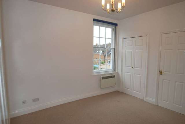  Image of 2 bedroom Apartment to rent in White Hart Close Benson Wallingford OX10 at White Hart Close Benson Wallingford, OX10 6NX