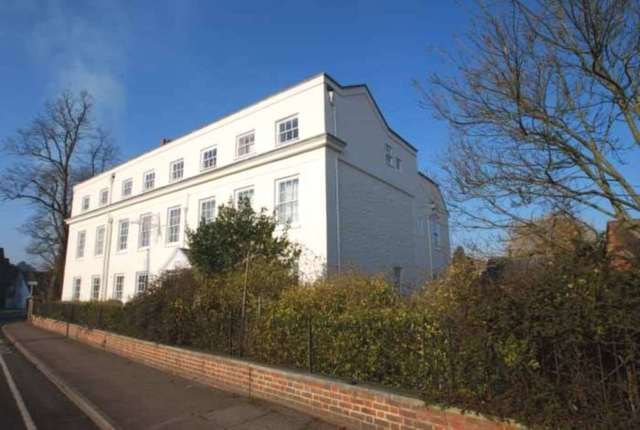  Image of 2 bedroom Apartment to rent in White Hart Close Benson Wallingford OX10 at White Hart Close Benson Wallingford, OX10 6NX