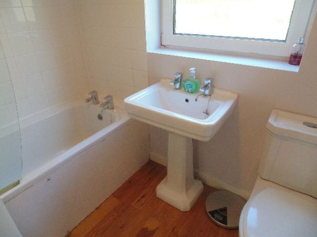  Image of 3 bedroom Semi-Detached house to rent in Windsor Crescent Elderslie Johnstone PA5 at Elderslie Elderslie Renfrewshire, PA5 9QU